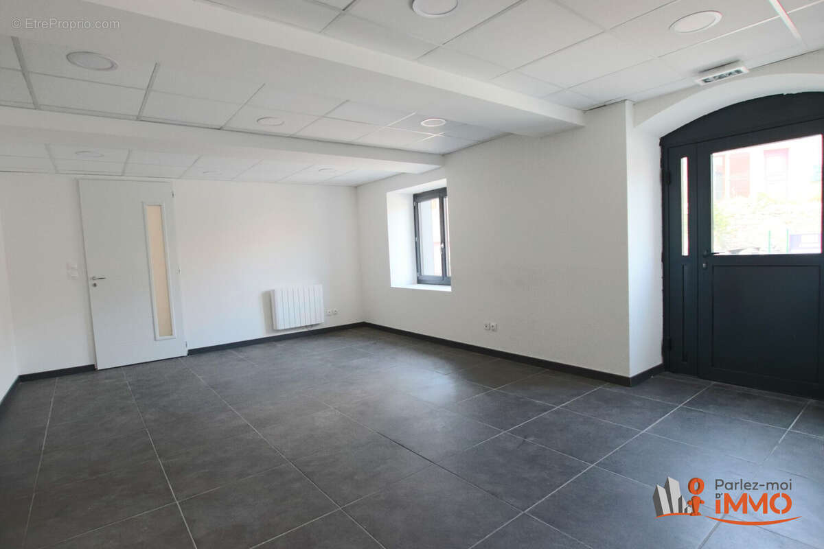 Commerce 95 m² à Montbrison  - photo 2