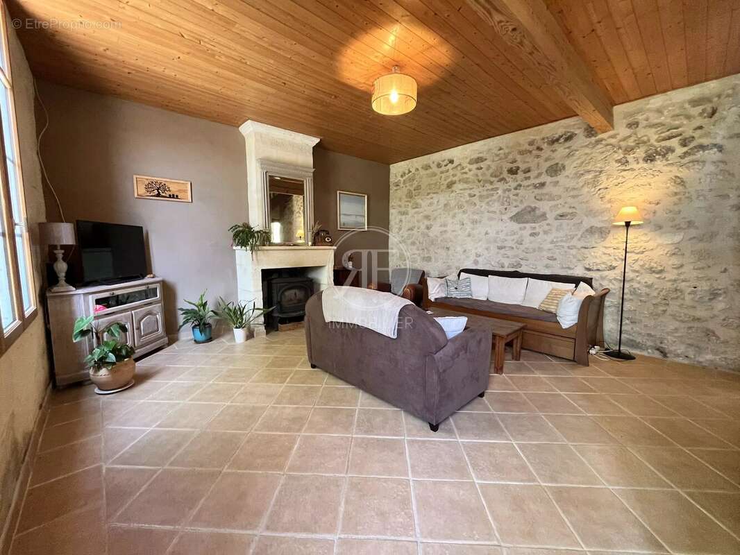 Maison à PUISSEGUIN