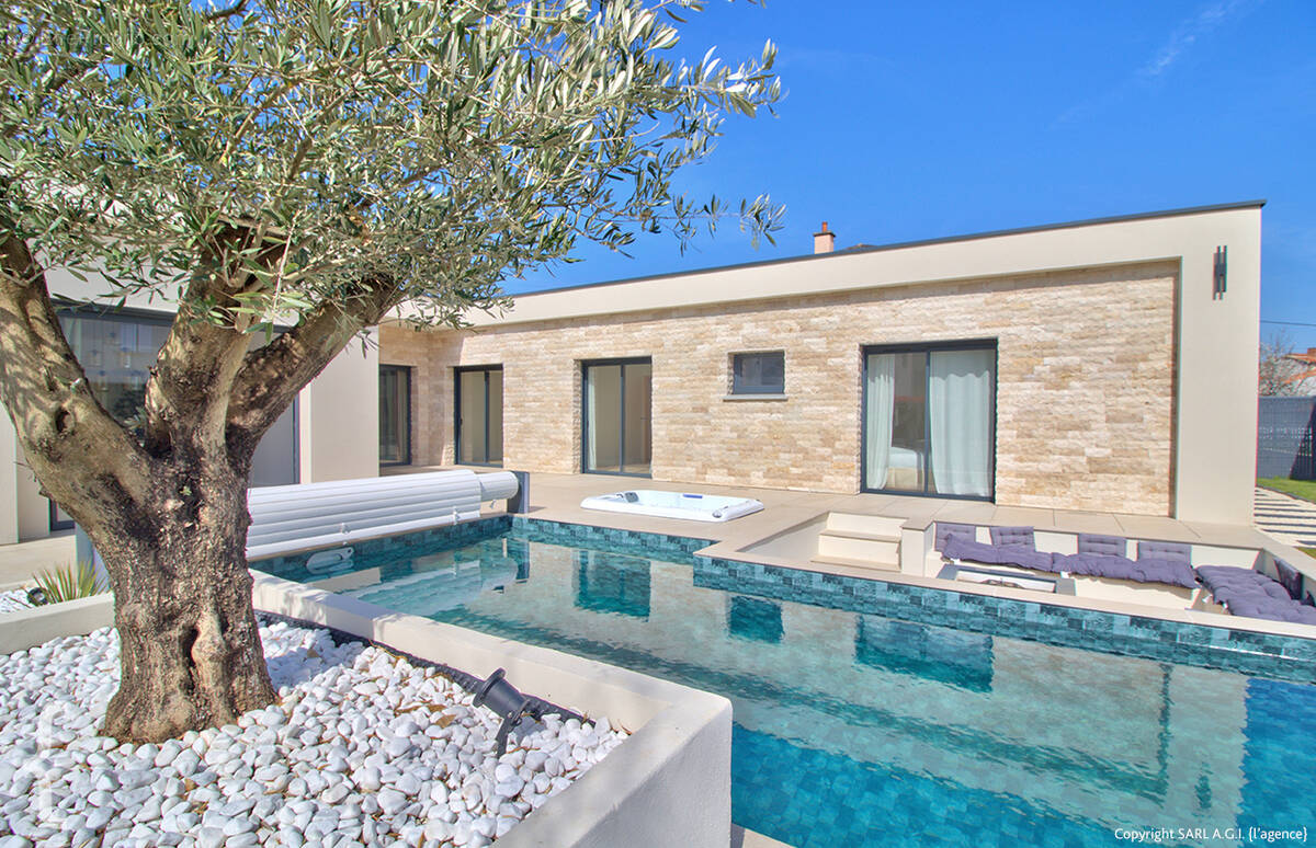 Maison à LES MARTRES-DE-VEYRE