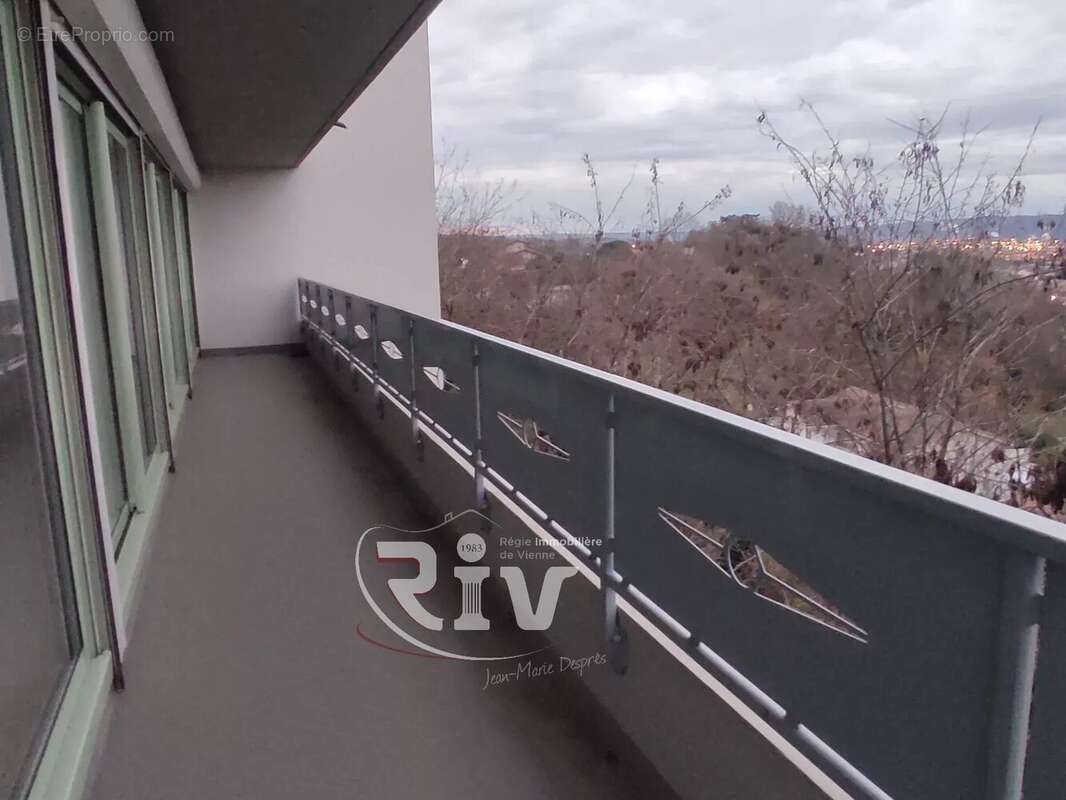 Appartement à LE PEAGE-DE-ROUSSILLON
