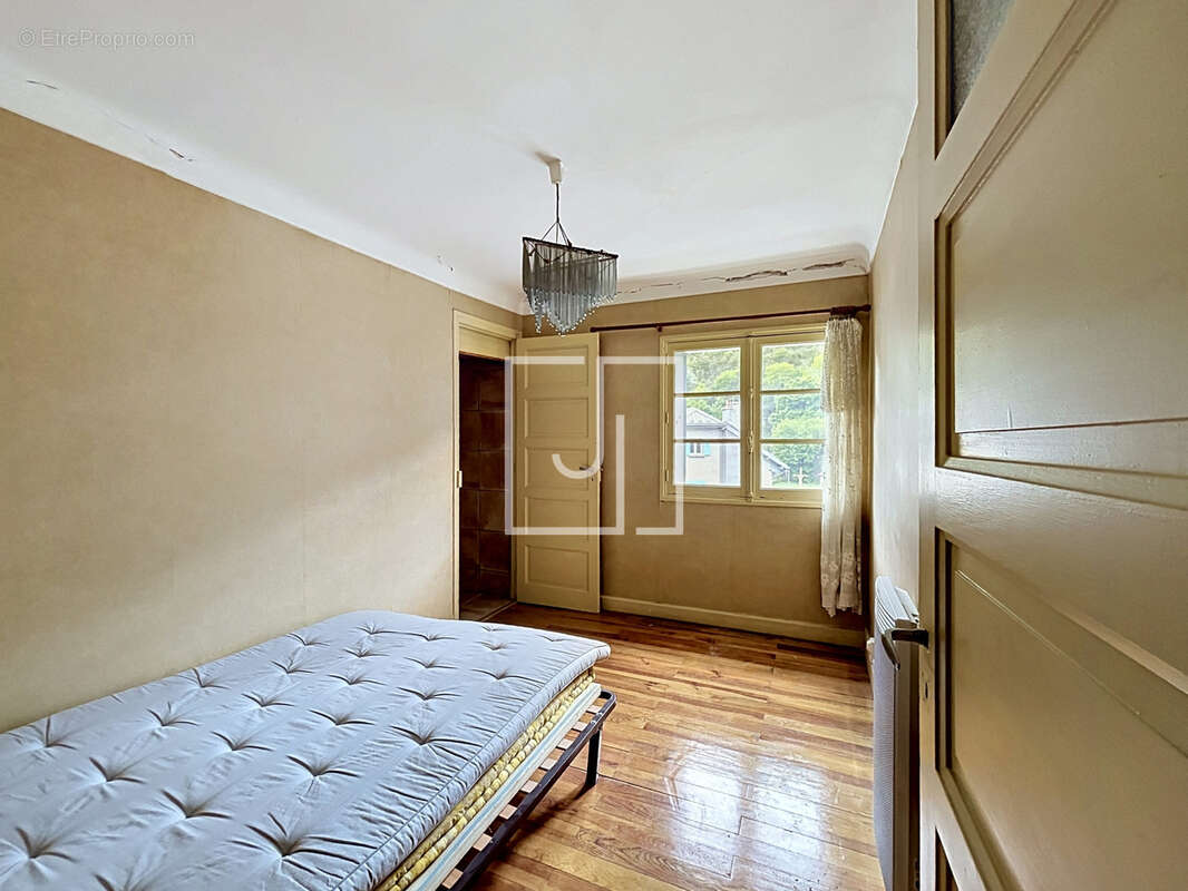Appartement à LA CONDAMINE-CHATELARD
