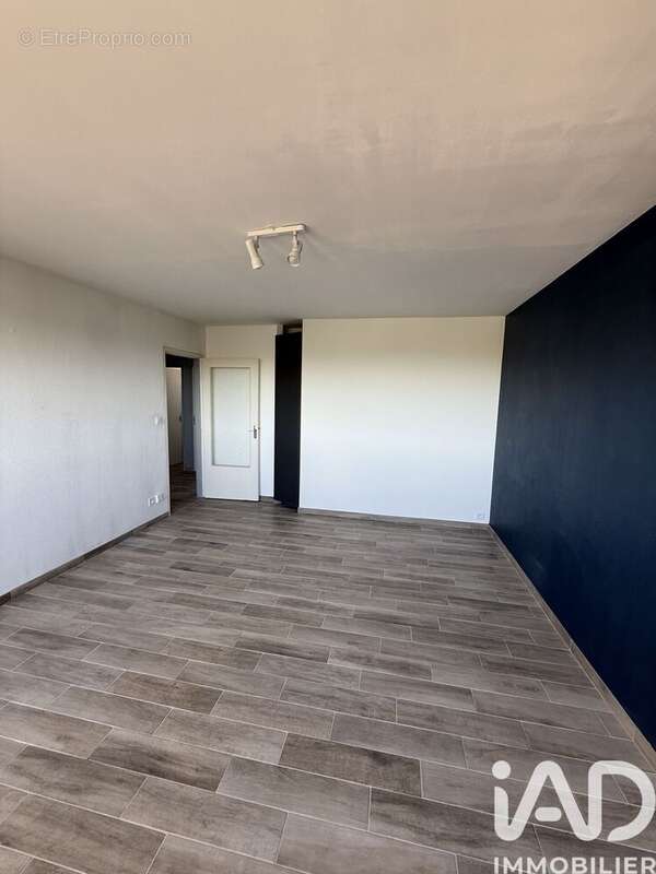 Photo 2 - Appartement à HEROUVILLE-SAINT-CLAIR