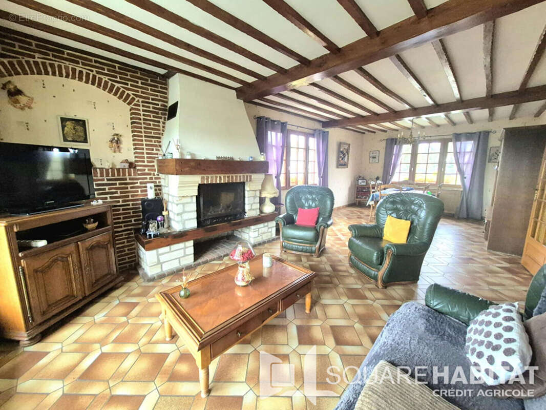 Maison à IZEL-LES-HAMEAUX