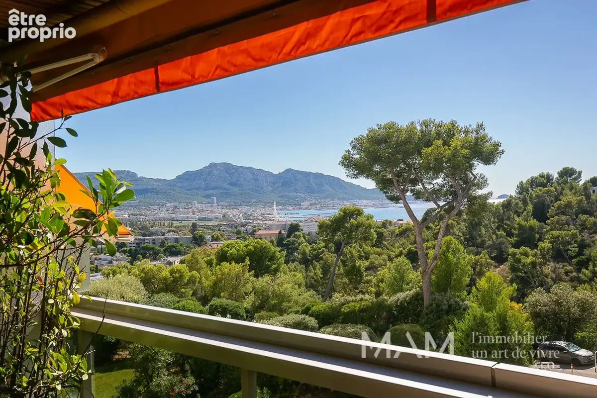 T4/5 de prestige 'carré d'or' 13008 - 2 terrasses - vue mer dans un écrin de nature préservée. - photo 5