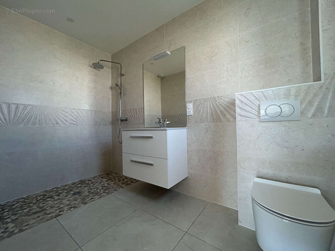 Maison à VAUX-SUR-MER