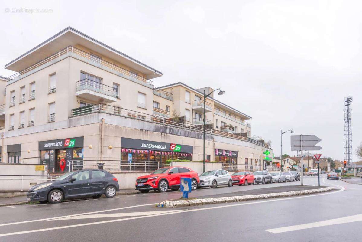 Appartement à CORBEIL-ESSONNES