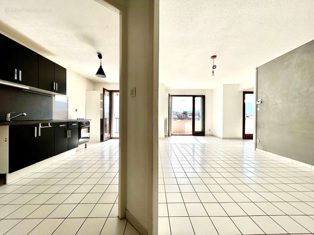 Appartement à LE PONT-DE-CLAIX