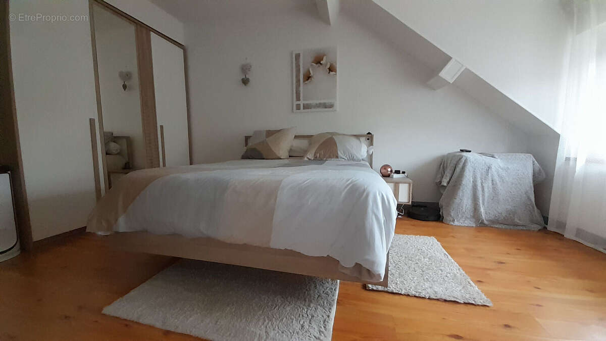 Appartement à BULLION