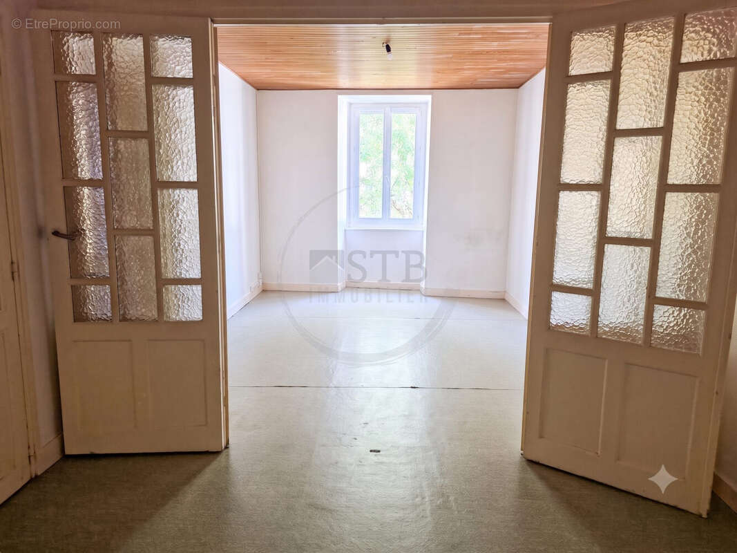 Appartement 104 m² à Privas  - photo 5