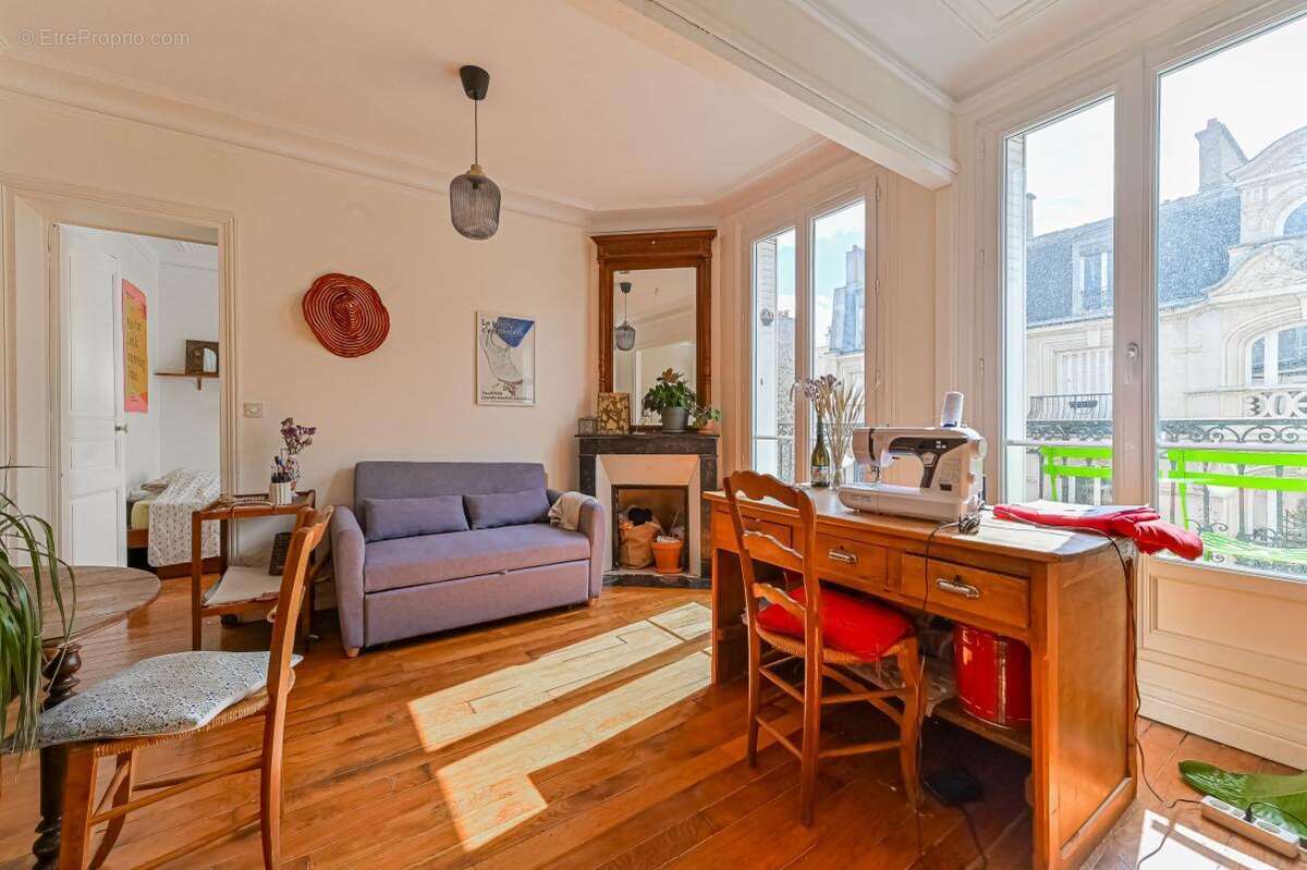 Appartement à PARIS-18E