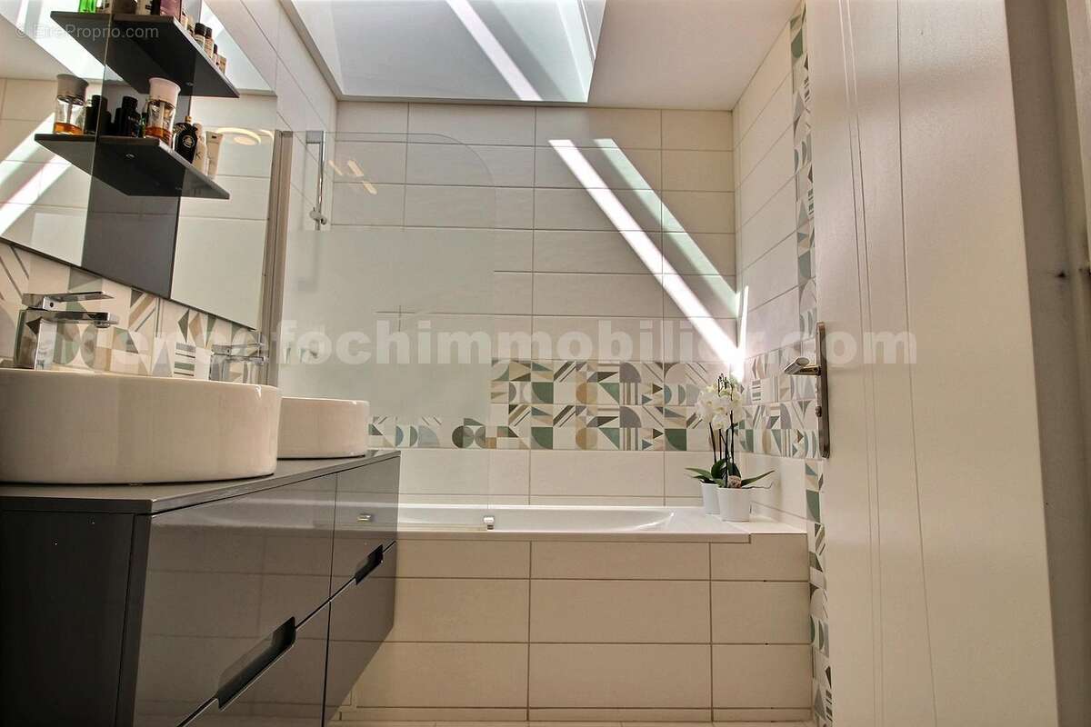 exposio_132234882 - Maison à SAINT-MAUR-DES-FOSSES