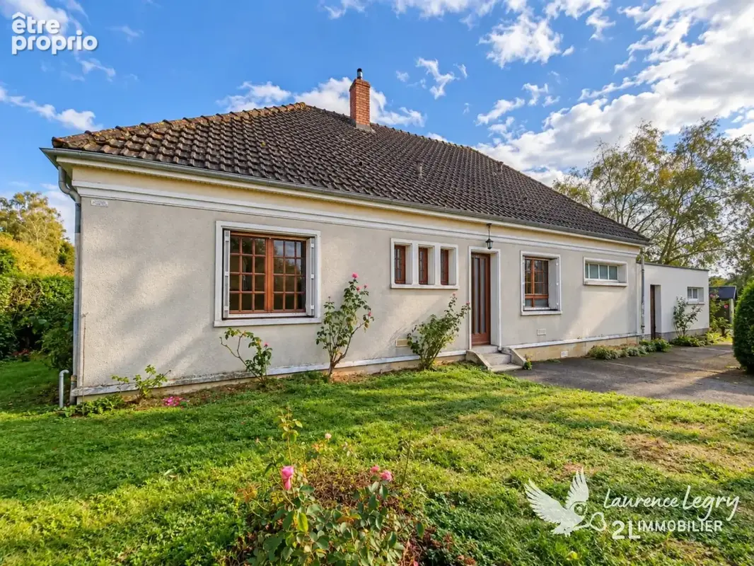 Maison 136 m² à Teloché  2 chambres plain-pied  jardin 736 m²  double garage - Commerces à pieds - photo 2