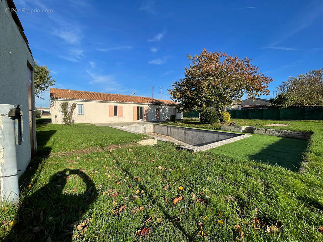 Maison à ROMEGOUX