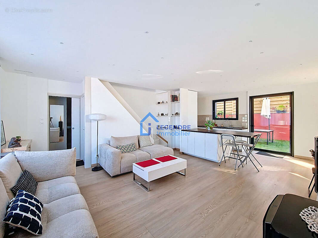 Maison à MONTIGNY-LES-CORMEILLES