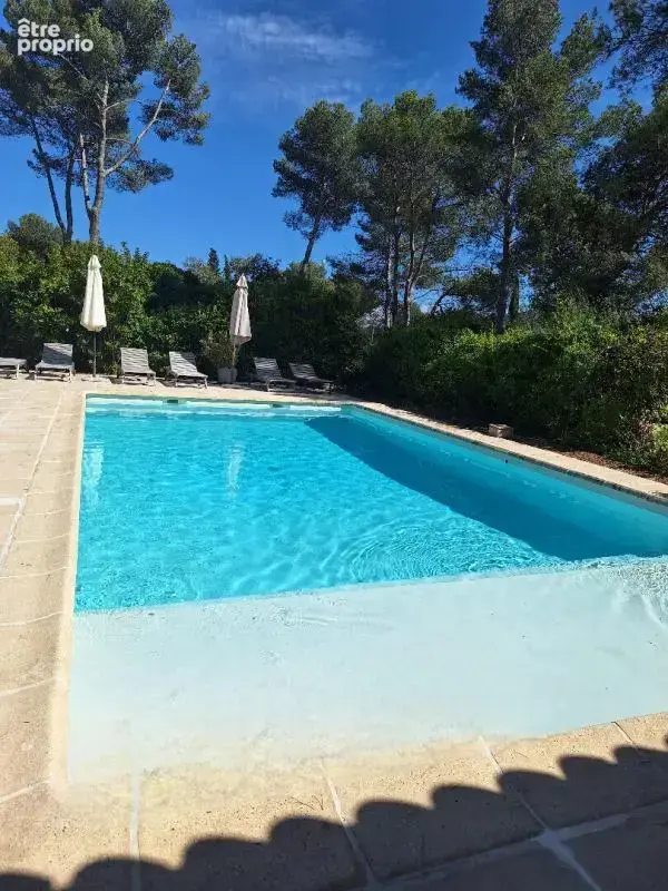 Villa de 121m², piscines, terrain de 1900m², garage - photo 3