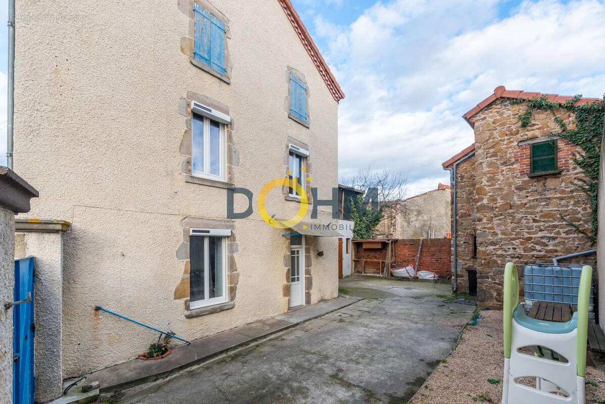 Maison à LEMPDES-SUR-ALLAGNON
