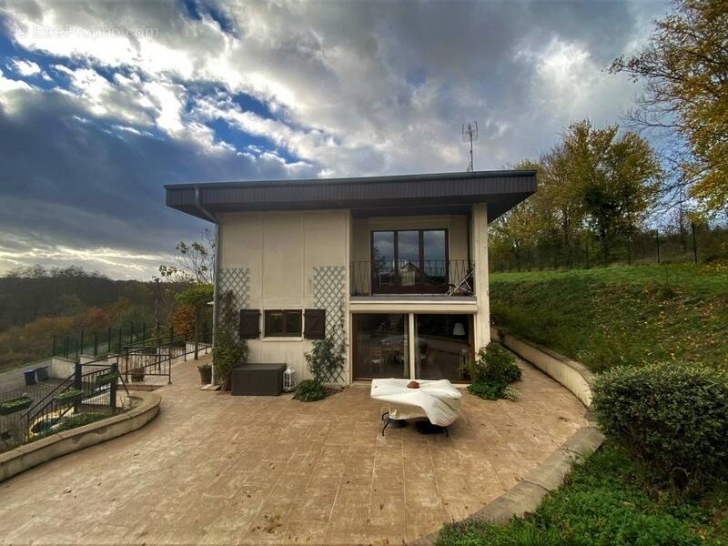 Maison à LE TREMBLOIS