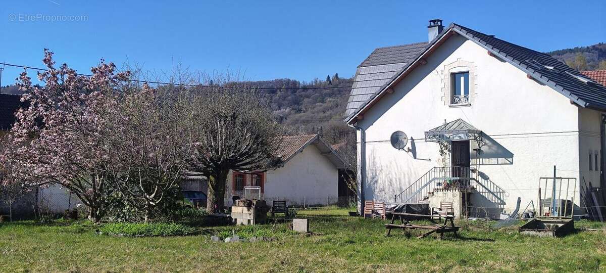 Maison 124m² sur un terrain de 6364 m² - photo 15