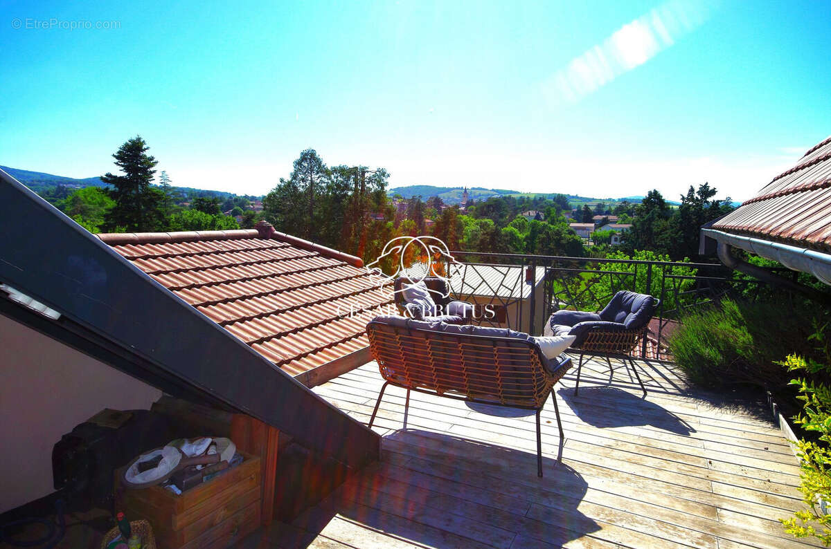 Appartement à LENTILLY