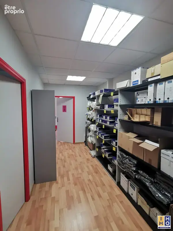 Commerce 171 m² à Bourges  - photo 6
