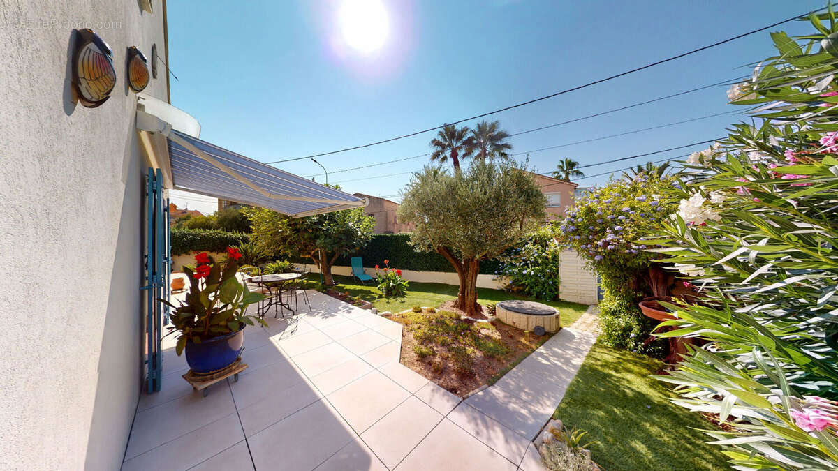 Maison Frejus 4 pièce(s) 102.46 m2 - photo 13