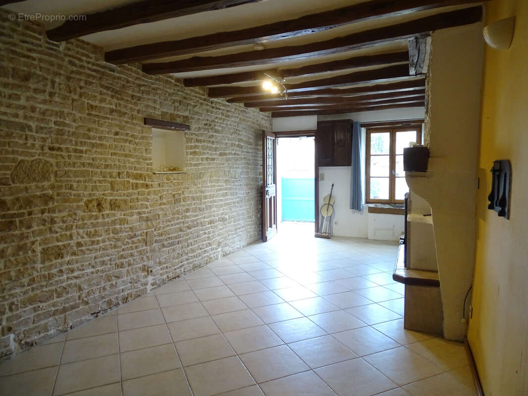 Maison à MUSSY-SUR-SEINE