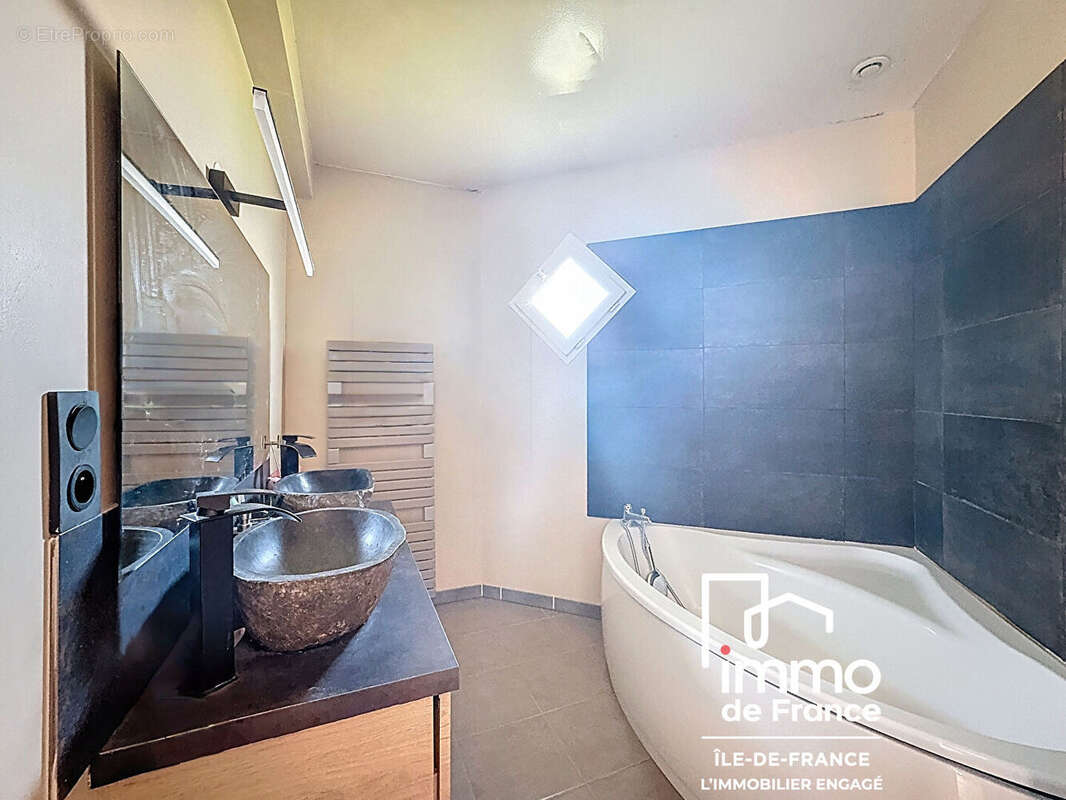 Maison à BAILLEAU-LE-PIN