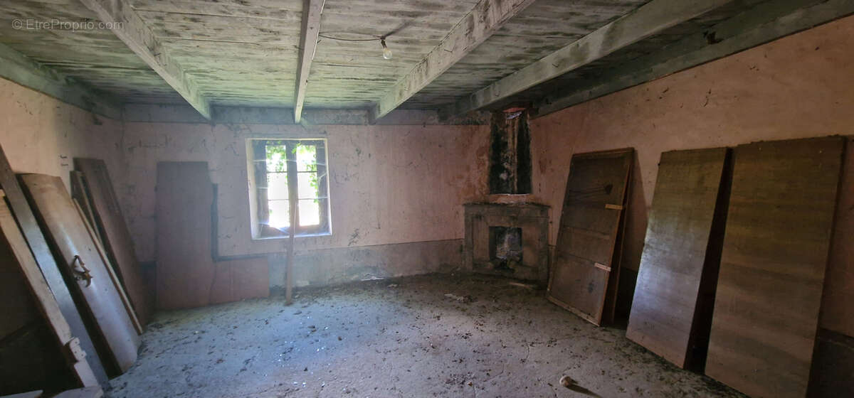 Maison à LA BEGUDE-DE-MAZENC