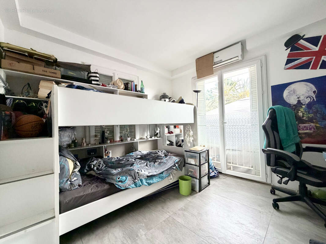 Appartement à ROQUEBRUNE-CAP-MARTIN