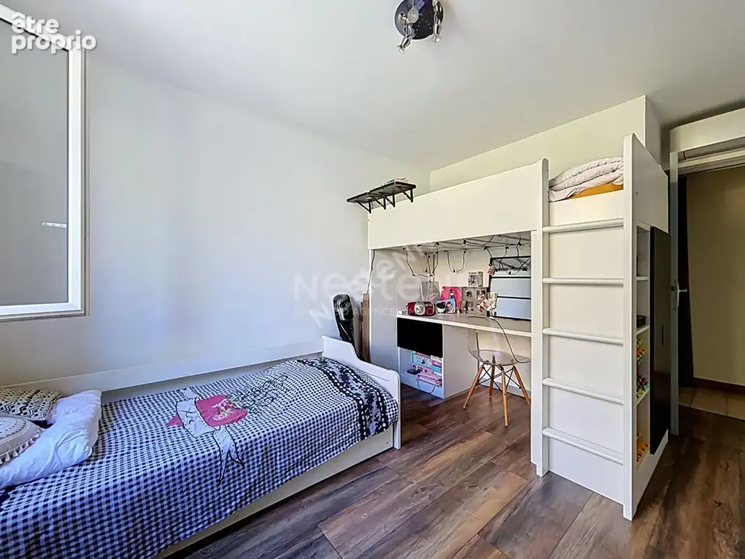 Aigues-mortes - appartement p4 avec grande cour - secteur gare - photo 8
