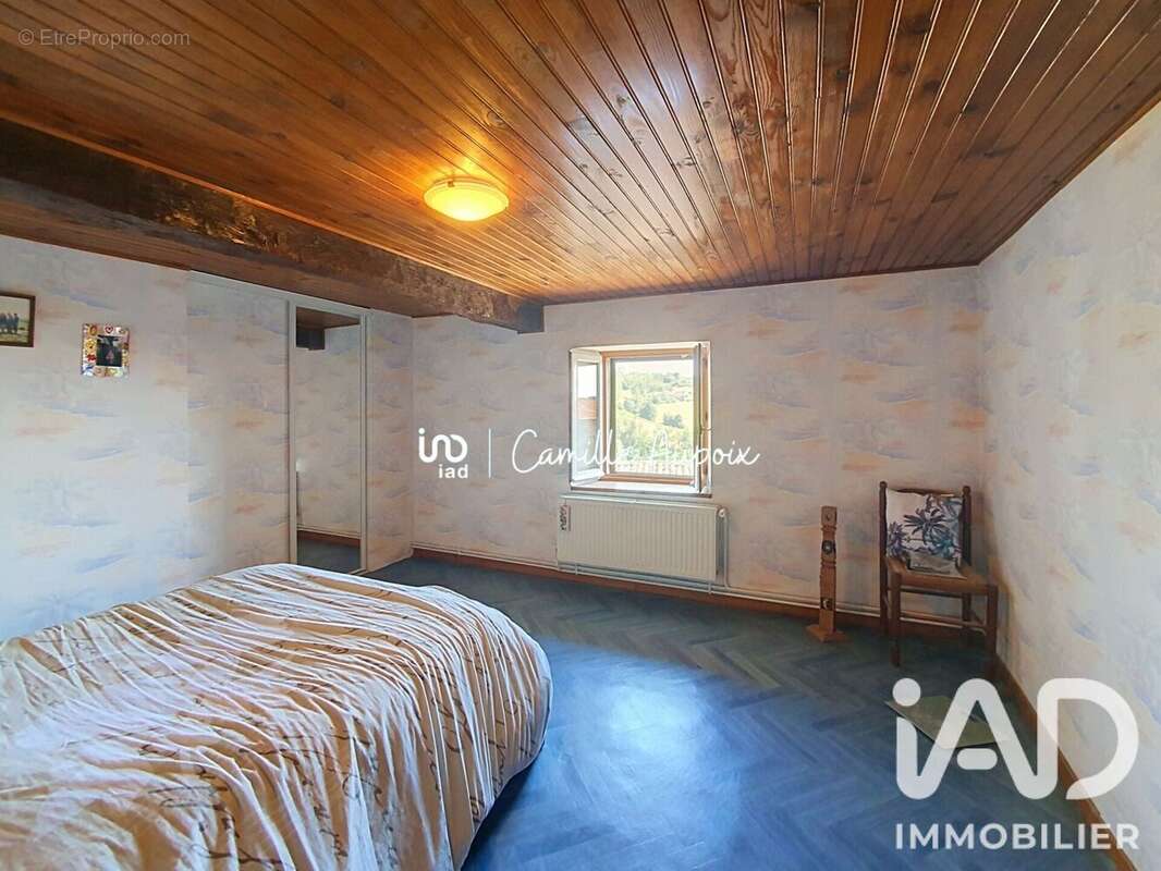 Maison 174 m² à Chambost-Longessaigne  - photo 7
