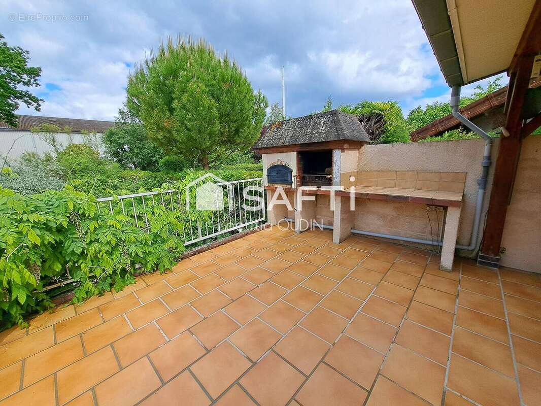 Photo 8 - Maison à ROMILLY-SUR-SEINE