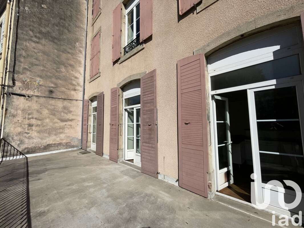 Appartement 100 m² à Vals-Les-Bains  - photo 2