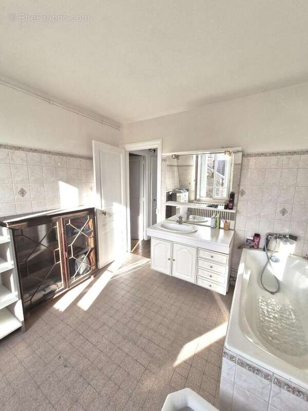 Maison à L&#039;ILE-SAINT-DENIS