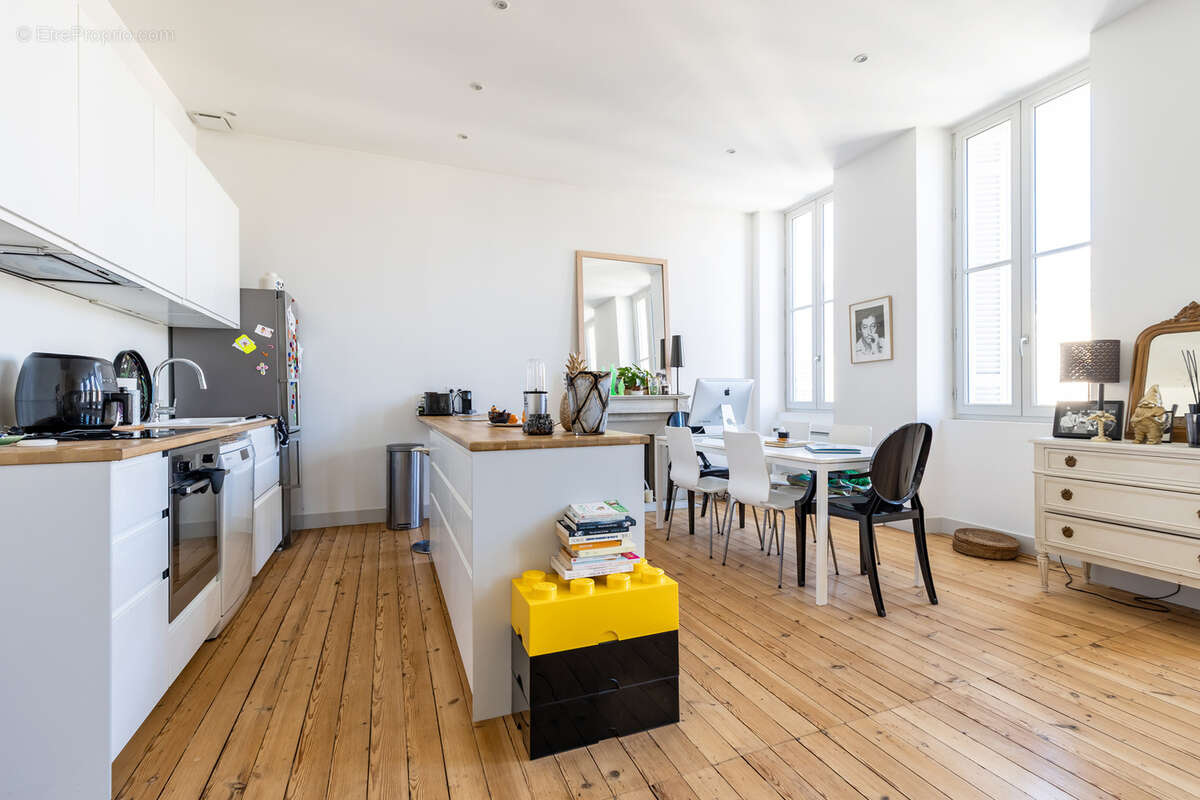 Appartement à BORDEAUX
