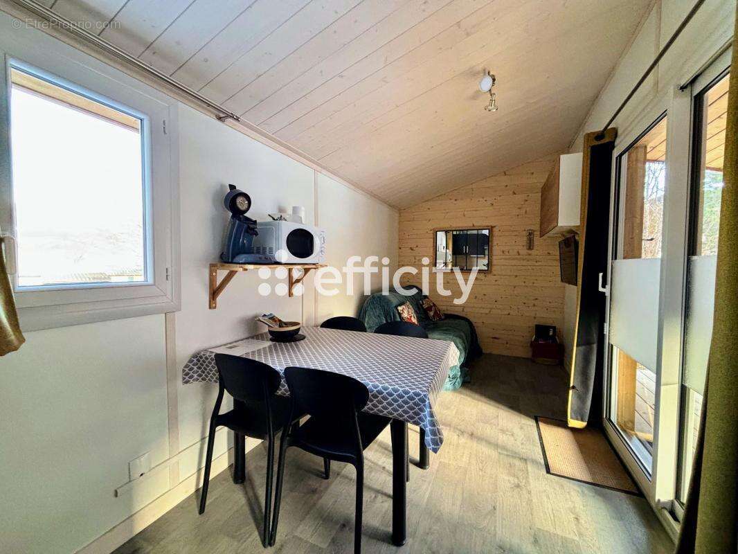 Maison à SAINT-LEGER-LES-MELEZES