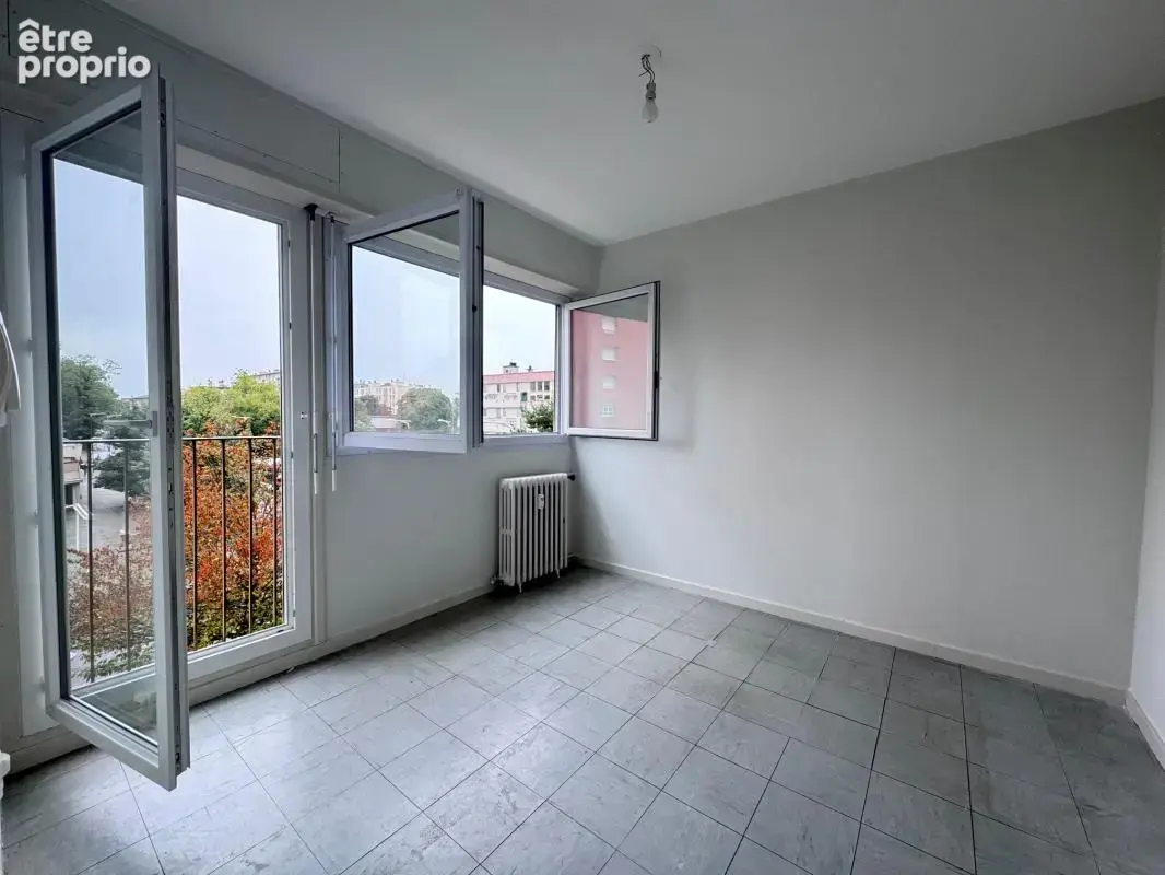 Appartement t3 au 2èmeétage avec ascenseur - photo 3