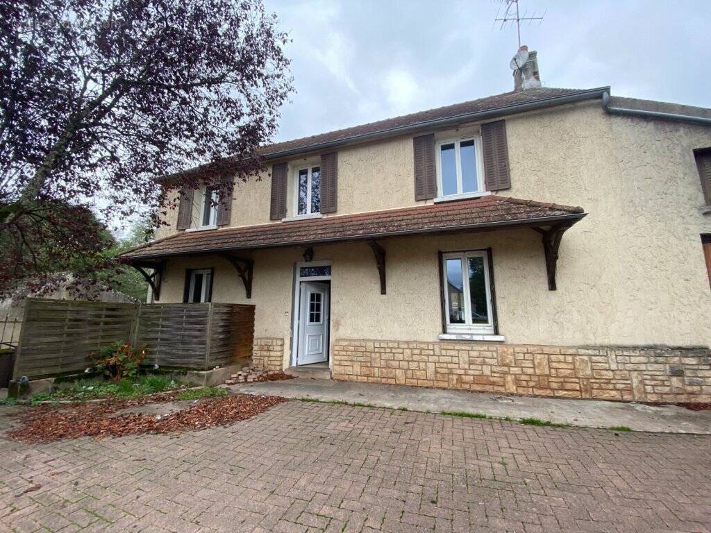 Maison à ESSERTENNE