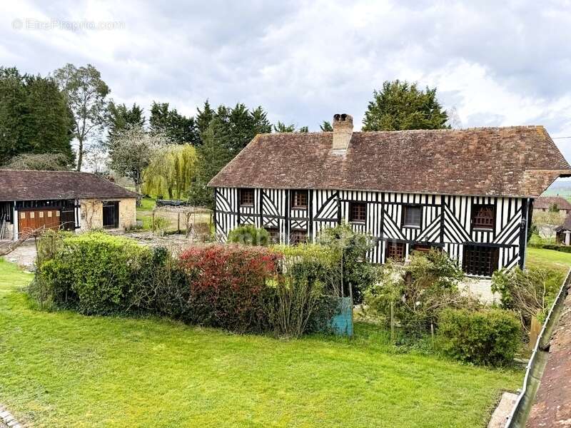 Maison à SAINT-PIERRE-SUR-DIVES