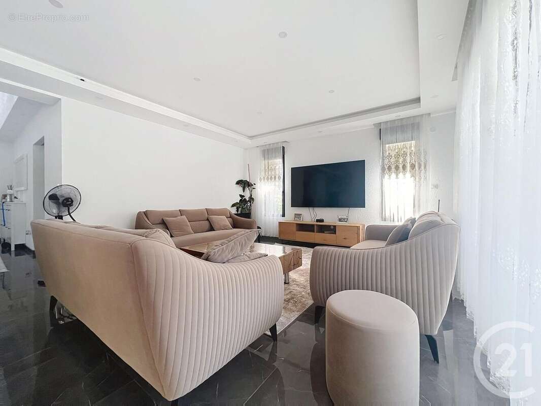 Maison 168 m² à Cormontreuil  - photo 3