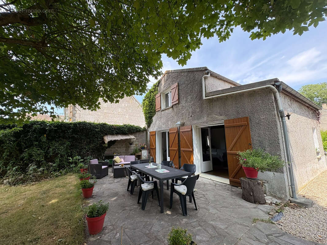 Longere 15min nord de sens, 5 chambres, 1344m2 terrain clos, grange et cave - photo 2