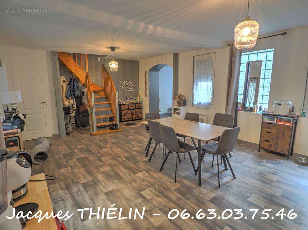 Appartement à LONGUE-JUMELLES