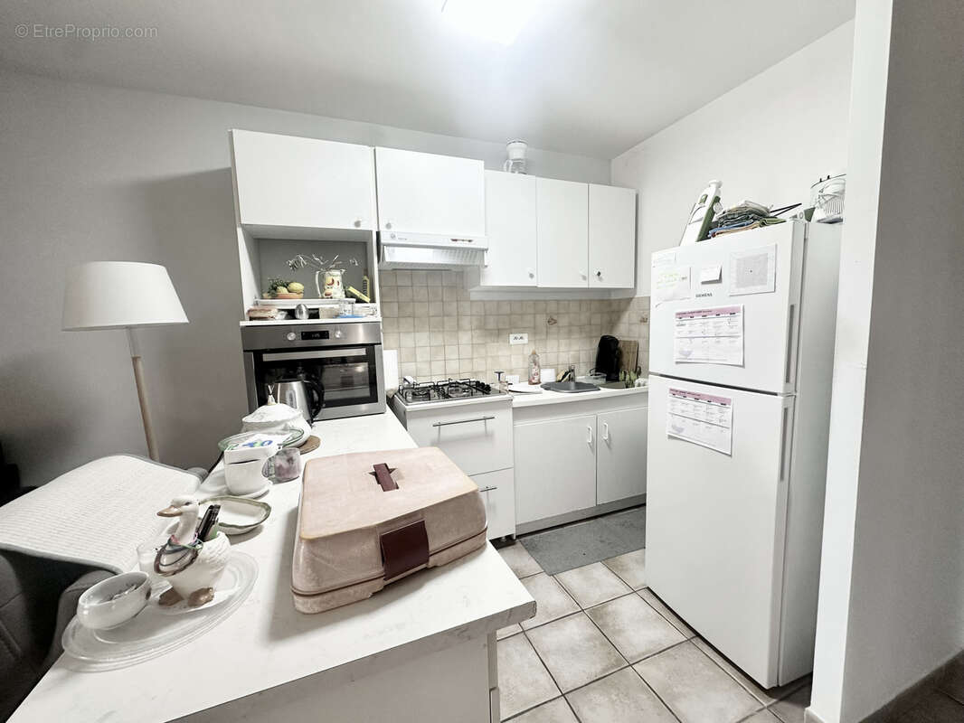 Appartement 49m2 de type 2 SENAS - photo 4