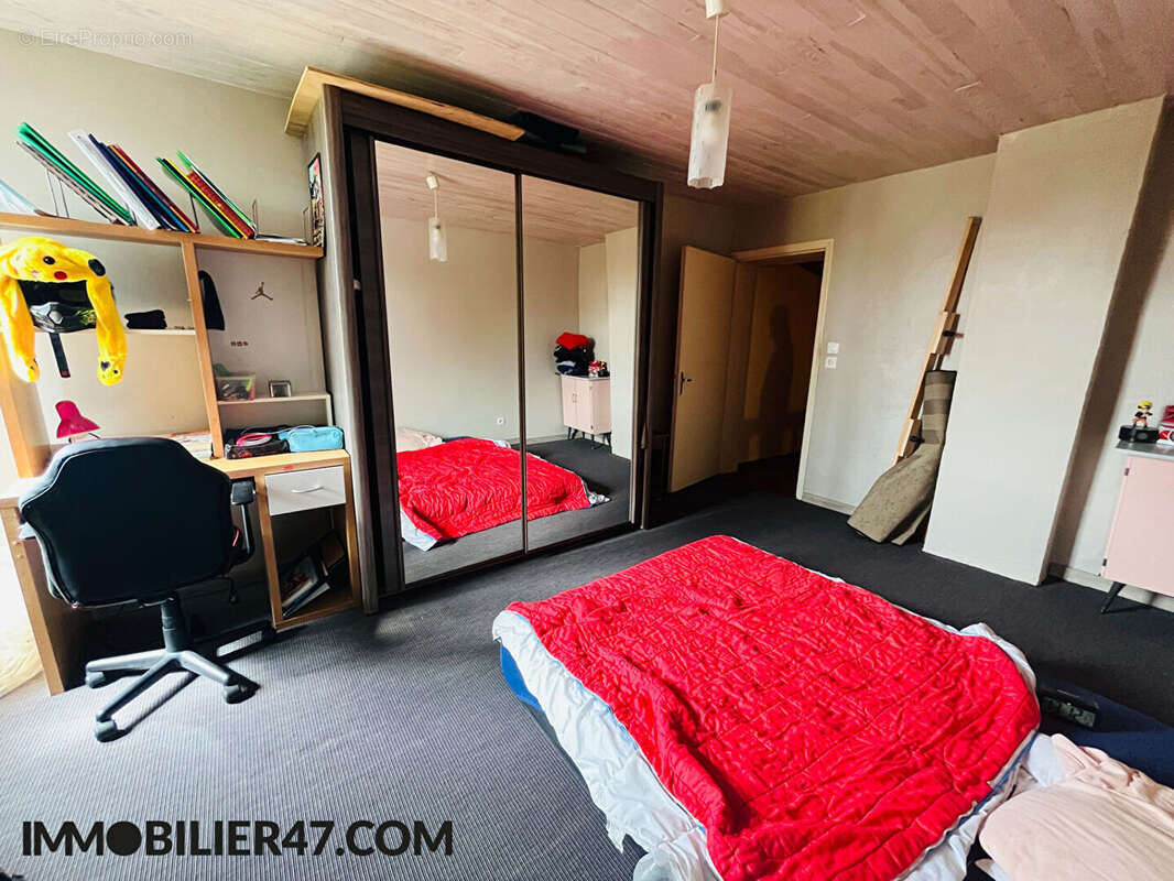 Maison à TOMBEBOEUF