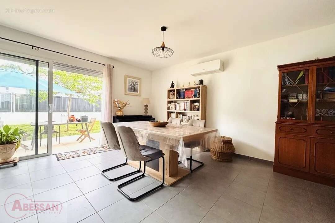 Maison à ALLEGRE-LES-FUMADES