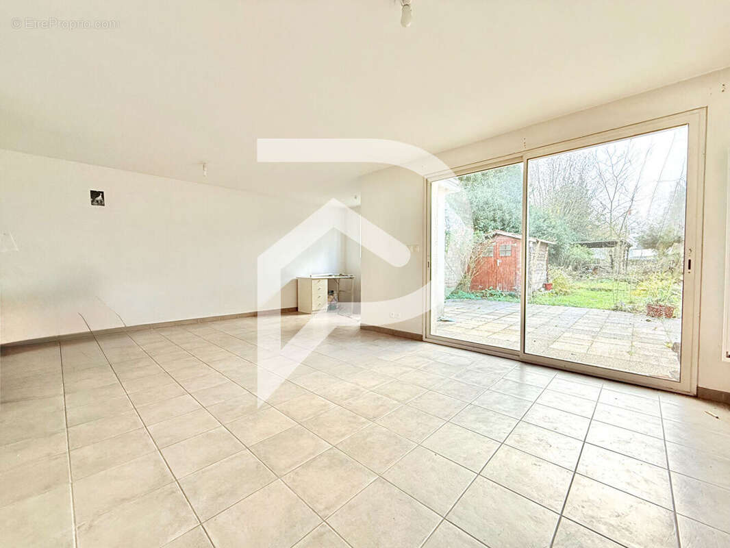 Maison à MONTATAIRE