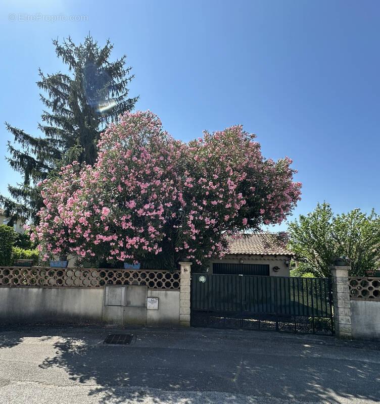 Maison à BAGNOLS-SUR-CEZE
