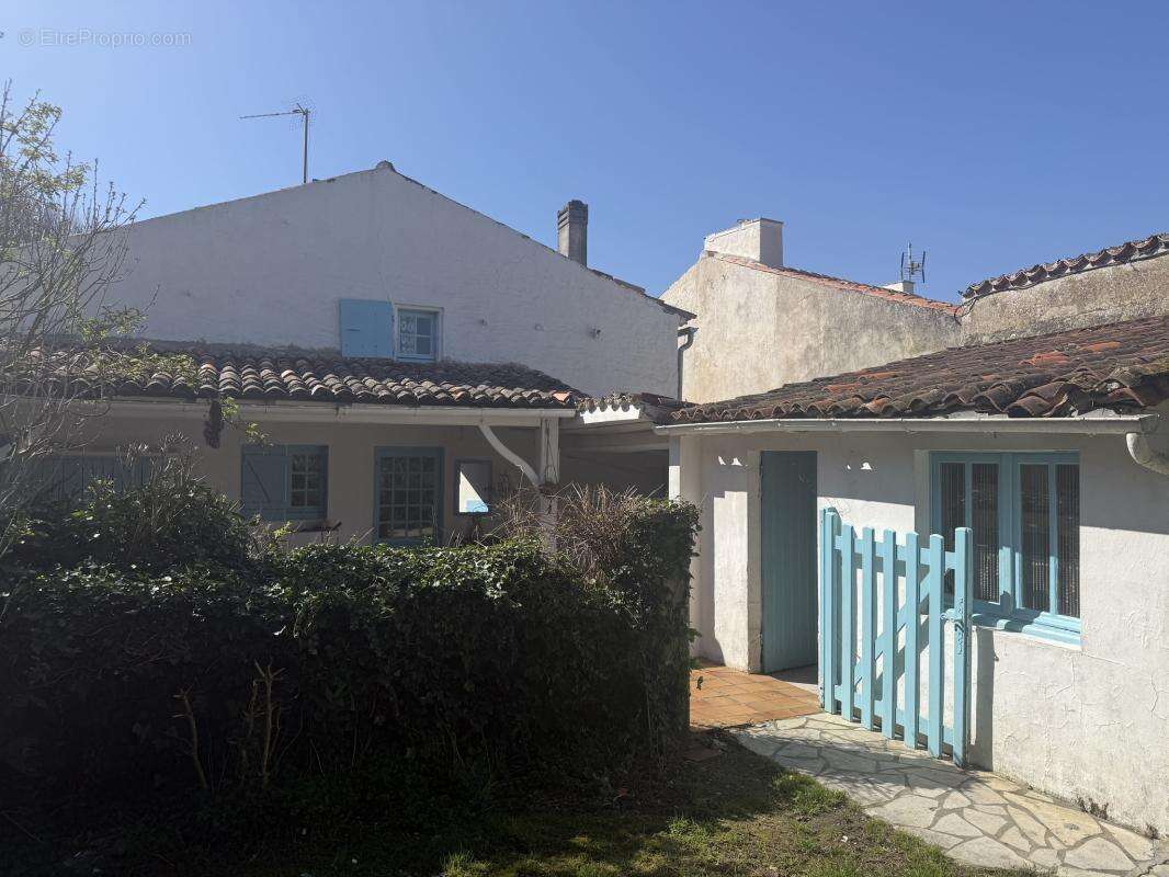 Maison à TALMONT-SUR-GIRONDE