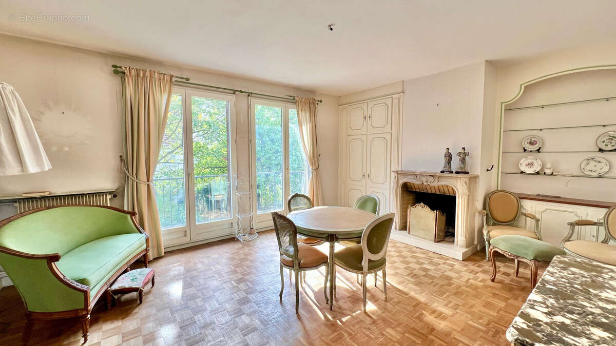 Appartement à RUEIL-MALMAISON