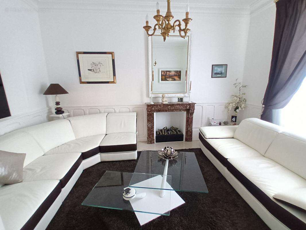 Maison à VARENNES-SUR-ALLIER